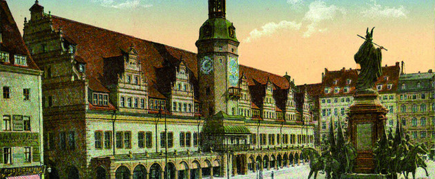 Postkarte des Leipziger Marktplatzes um 1900 mit Siegesdenkmal und Altem Rathaus.