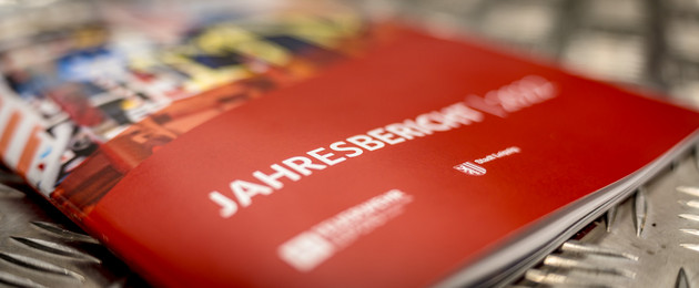 Eine Broschüre der Feuerwehr Leipzig mit der Aufschrift Jahresbericht 2022