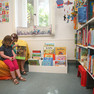 Kinderbücher und lesende Kinder in der Bibliothek Lützschena-Stahmeln - Kinderbibliothek