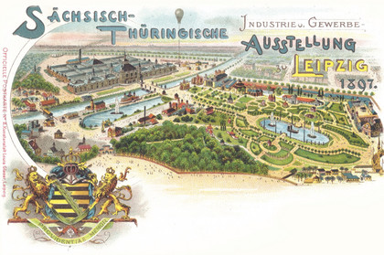Abbildung einer original Postkarte zur STIGA mit der Ansicht auf das Ausstellungsgelände. Darauf der Text "Sächsisch-Thüringische Industrie- und Gewerbeausstellung zu Leipzig 1897"