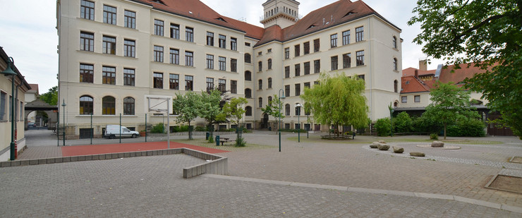 Gebäudeansicht Gymnasium - Leibnizschule