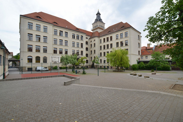 Gebäudeansicht Gymnasium - Leibnizschule