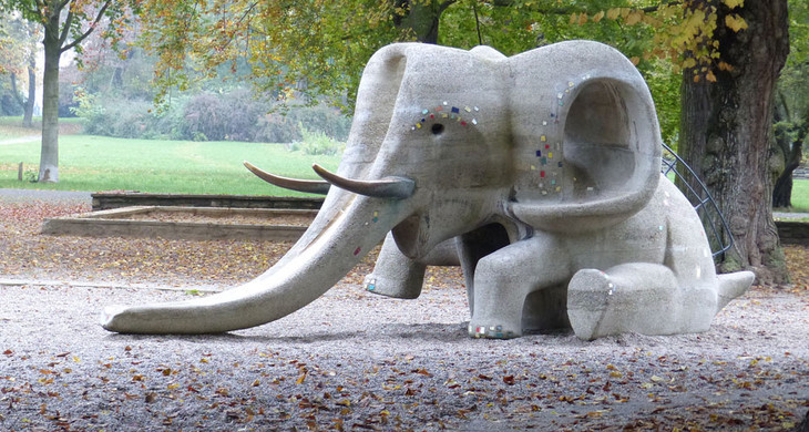 Steinrutsche in Form eines Elefanten