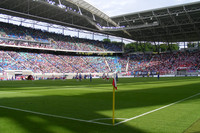 Red Bull Arena Fußball-Spielfeld Blick von einer Eckfahne