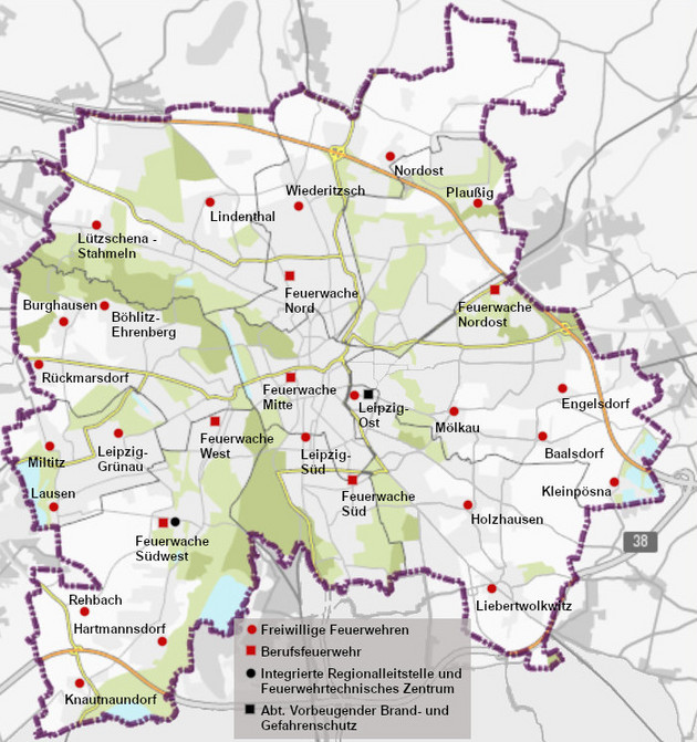Kartenausschnitt vom Leipziger Stadtgebiet mit roten und schwarzen Punkten und Quadraten, die die Standorte der Feuerwehren markieren