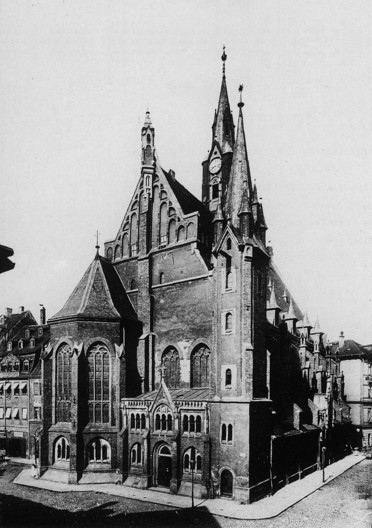 Die Matthäikirche nach dem Umbau durch Oscar Mothes. Die schwarz-weiß Fotografie ist von 1885.
