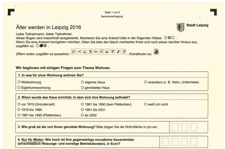 Ausschnitt aus dem Fragebogen "Älter werden in Leipzig 2016" mit verschiedenen Fragen zum Thema und Auswahlmöglichkeiten für Antworten
