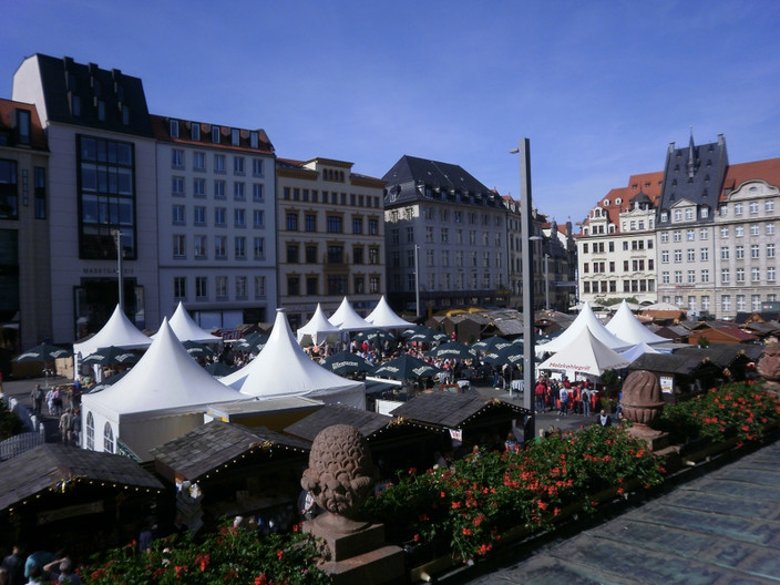 Marktplatz zu Leipziger Markttage - Blick vom Altem Rathaus
