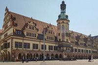 Das imposante Gebäude des Alten Rathauses auf dem Markt.
