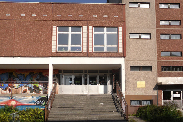 Gebäudeansicht Oberschule - Schule Paunsdorf