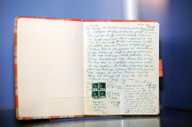 Ausstellungsstück Kopie des Tagebuches von Anne Frank