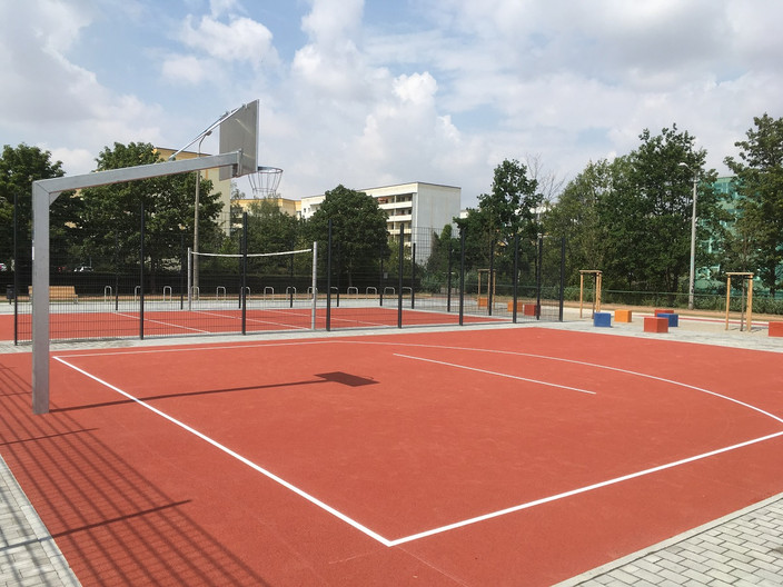 Spielfelder für Streetball und Volleyball