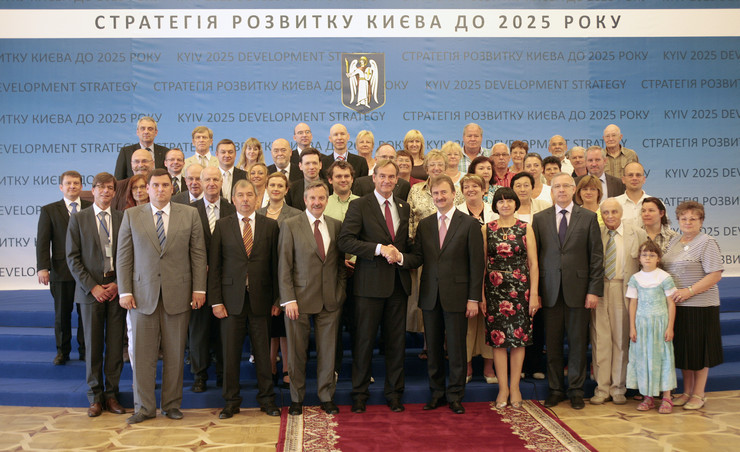 Teilnehmer der Delegationsreise nach Kiew zum 50. Städtepartnerschaftsjubiläum 2011