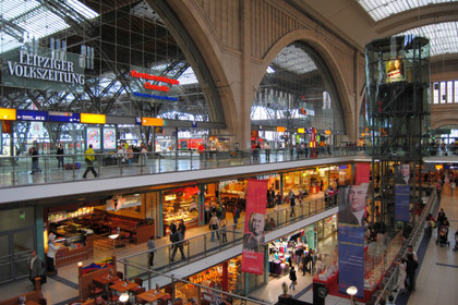 Einkaufspromenaden im Hauptbahnhof Leipzig