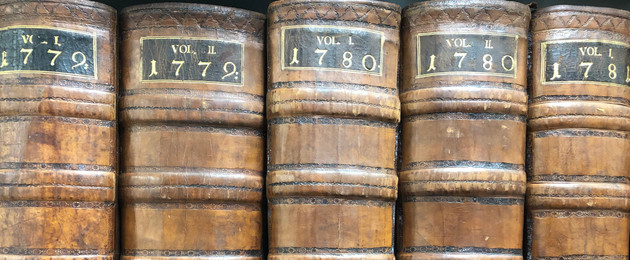 Buchrücken von vier Ratsbüchern um 1700