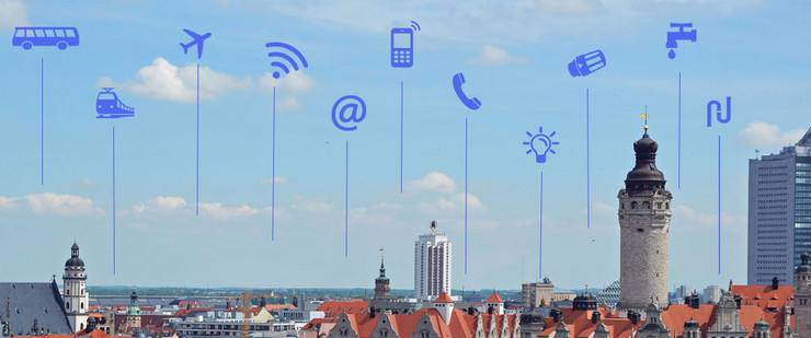 Skyline von Leipzig mit Symbolen zur Infrastruktur (Telefon, W-Lan-Symbol, Handy, E-Mail-Symbol, Wasserhahn, Flugzeug, Glühbirne und weiteres)