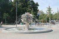 Pusteblumen-Springbrunnen am Richard-Wagner-Platz
