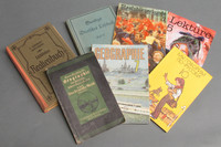 Eine Zusammenstellung von sieben Büchern aus dem Sammlungsbereich Schulbücher.