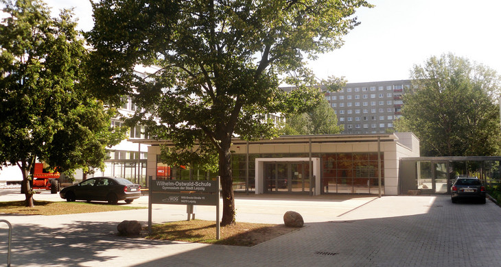 Gebäudeansicht Gymnasium - Wilhelm-Ostwald-Schule