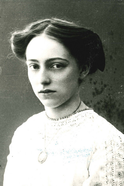 Porträtfoto schwarz-weiß, Lene Voigt (um 1910)