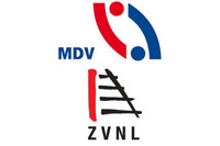 Die Abbildung zeigt die Logos des Mitteldeutschen Verkehrsverbundes und des Zweckverbandes Nahverkehrsraum Leipzig.