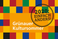 Viele bunte Quadrate, in der Mitte ein oranger Kasten mit dem Schriftzug "Grünauer Kultursommer", darüber in Stempeloptik "2020 einfach anders"