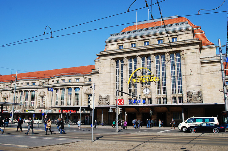 Vorderansicht Hauptbahnhof - Osthalle