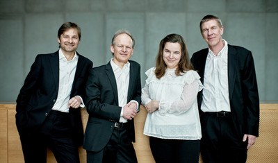 Die vier Mitglieder des Grieg Quartetts stehen nebeneinander.