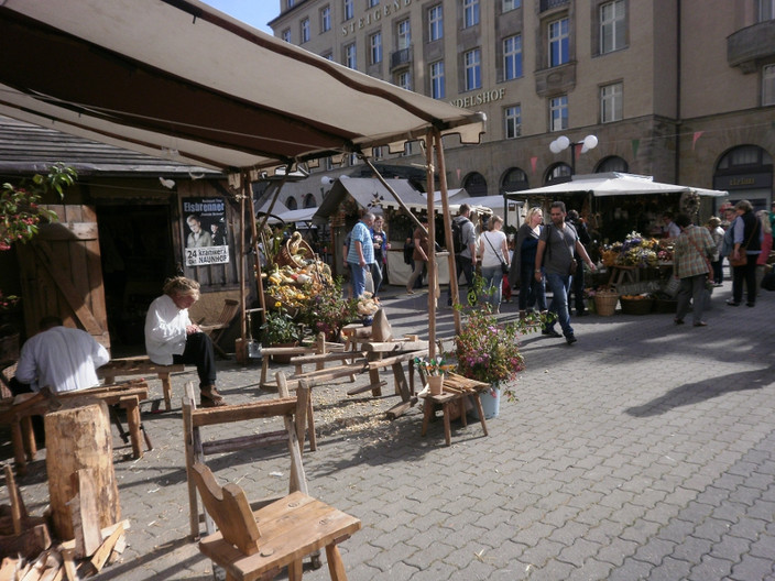 Historischer Handwerkermarkt während der Leipziger Markttage