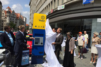 OBM Jung enthüllt eine Säule Mobilitätsstation in der Leipziger Innenstadt