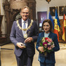 Oberbürgermeister Burkhard Jung und Präsidentin der Republik Moldau Maia Sandu stehen bei der Preisübergabe im Festsaal das Alten Rathauses