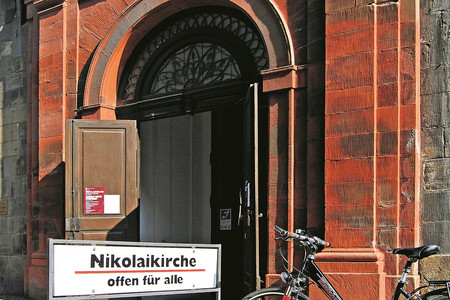 Eingangsportal der Nikolaikirche